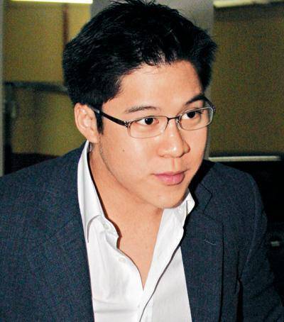 Vietnam Football Agent _霍启刚：我敢不疼老婆吗？那可是拿3000亿继承权换的Vietnam Football Agent ！