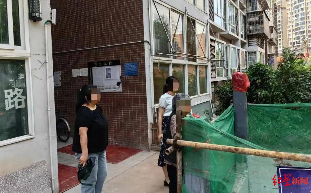 Crown Sports official website_老人出尔反尔Crown Sports official website,多次躺地阻挠小区加装电梯,法院发出5000元预罚款决定告知书后……