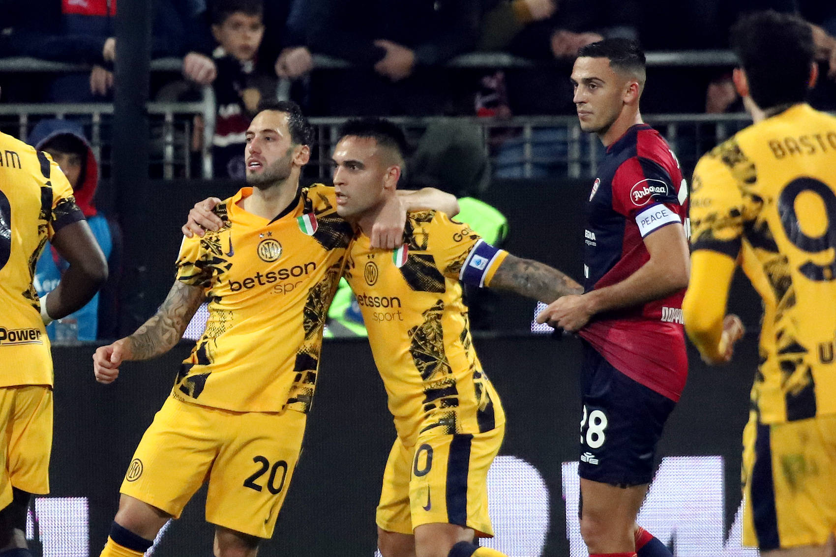 Crown Official Website _观战台:尤文米兰争进意超杯决赛 皇马不败升西甲榜首