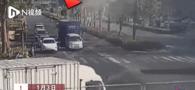 Crown Credit Network APP Download_触目惊心Crown Credit Network APP Download,车体被撞成碎片,司机当场身亡!警方通报