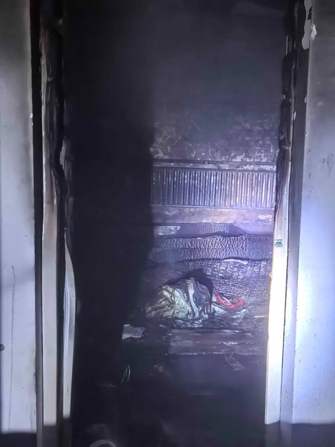 How to open an account for Crown Credit
_真能整活儿How to open an account for Crown Credit
!通州一大爷点煤气罐给鸡煺毛、还有人被窝扔烟头…万幸无伤亡