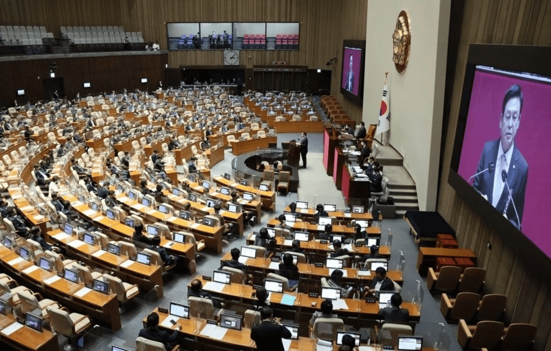 hga030皇冠_韩国“代总统的代总统”崔相穆:走在政治钢索上的人|封面头条