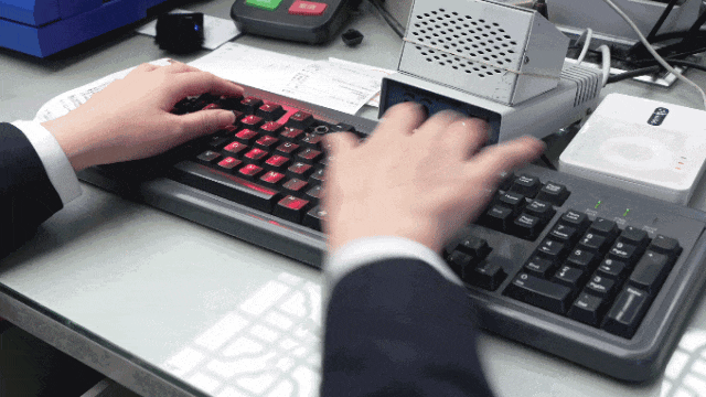 ag mos011皇冠_上海小姐姐一夜爆火ag mos011皇冠!本人直呼没想到...网友:你值得!