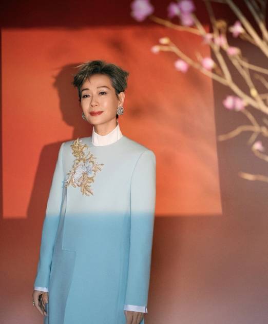 皇冠信用网登3代理_叶童发文回应登上央视春晚:感谢大家一路同行