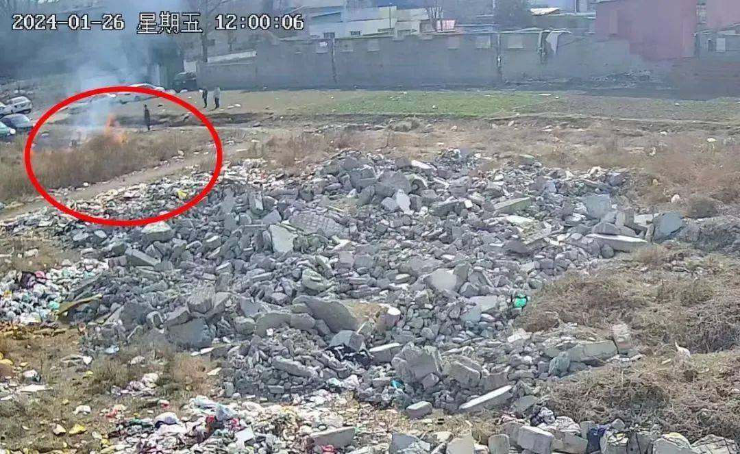 皇冠信用网庄家_河南南阳:孩子玩炮烧6辆车皇冠信用网庄家!已赔款99500元