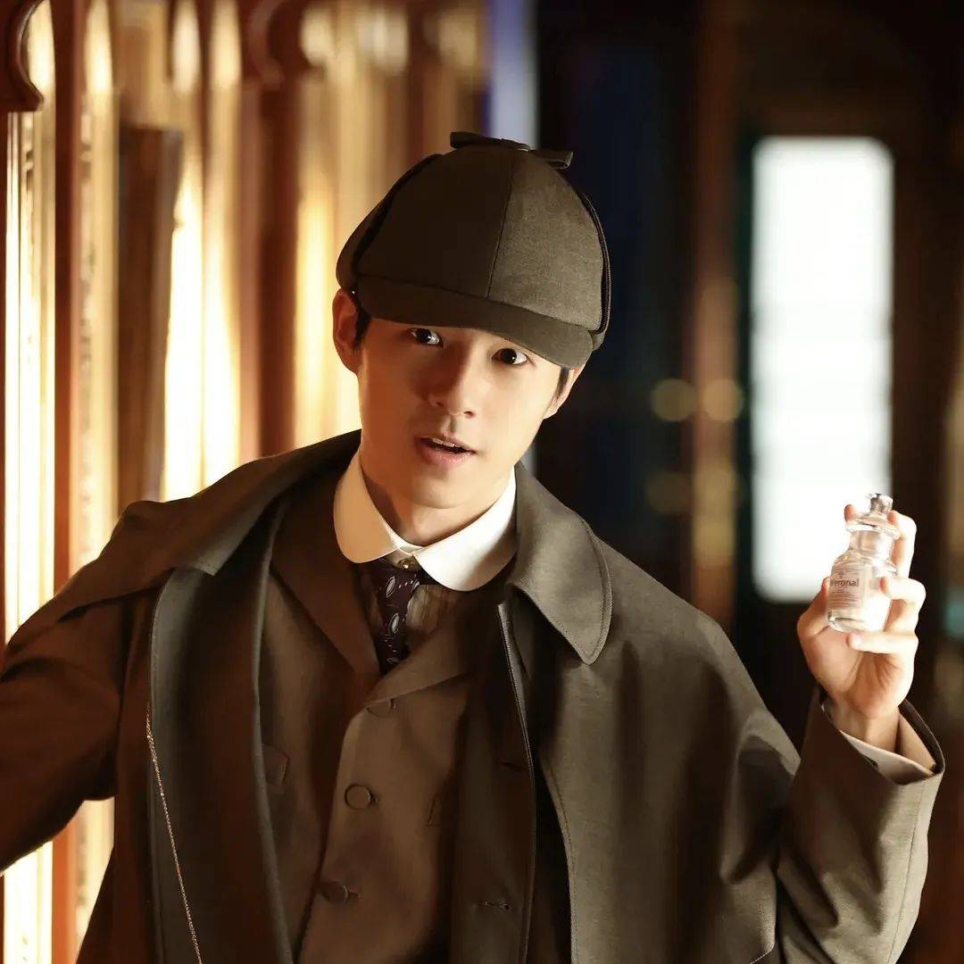 亚洲杯直播_《唐探1900》亚洲杯直播,电影一般,陈思诚对刘昊然的爱绝了