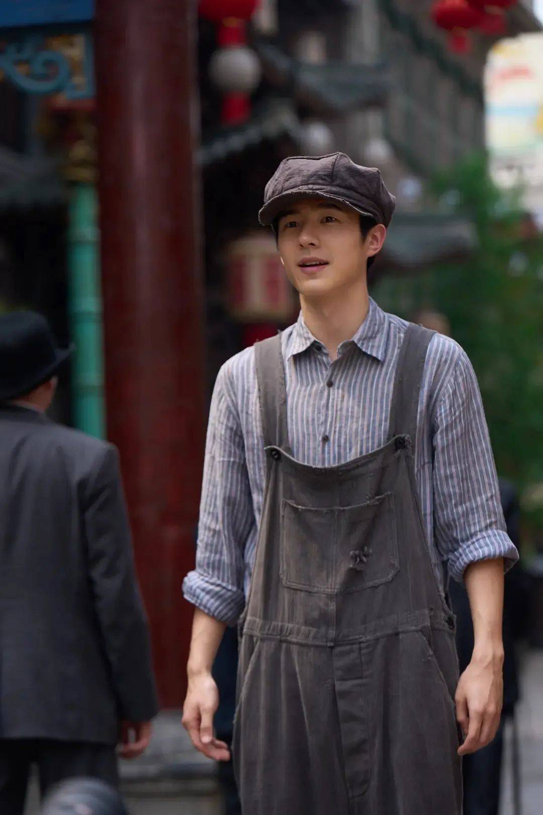 亚洲杯直播_《唐探1900》亚洲杯直播,电影一般,陈思诚对刘昊然的爱绝了