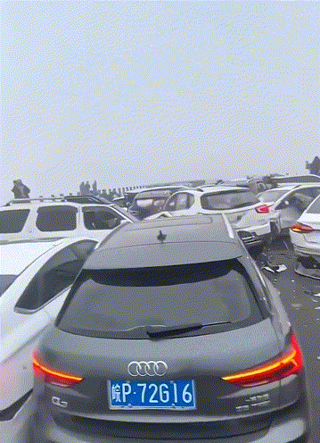 皇冠信用网占成代理_河南一高速发生连环追尾事故皇冠信用网占成代理,几十辆车撞成一团!原因曝光