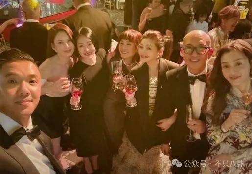 怎么开通皇冠信用开户_美人已回家怎么开通皇冠信用开户,妈妈一夜白头,她如流星短暂却热烈灿烂!