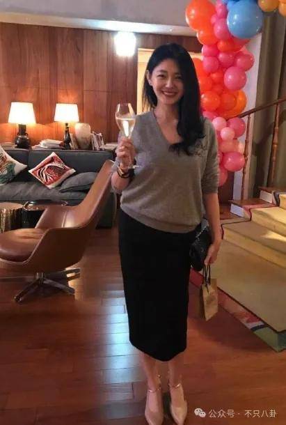 怎么开通皇冠信用开户_美人已回家怎么开通皇冠信用开户,妈妈一夜白头,她如流星短暂却热烈灿烂!