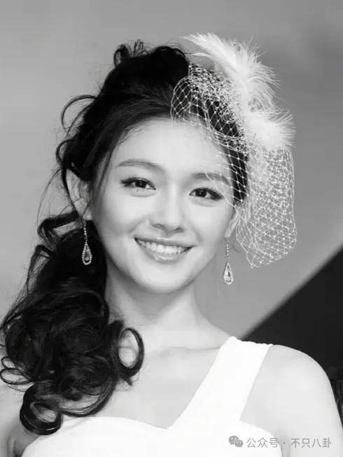 怎么开通皇冠信用开户_美人已回家怎么开通皇冠信用开户,妈妈一夜白头,她如流星短暂却热烈灿烂!