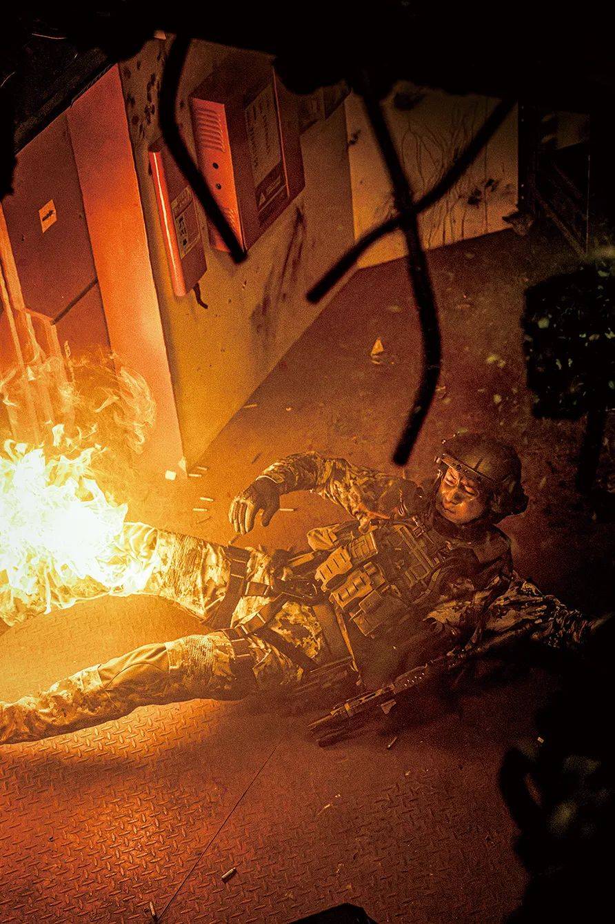 皇冠信用最新地址_电影《蛟龙行动》:皇冠信用最新地址我们也要有一部自己的潜艇电影