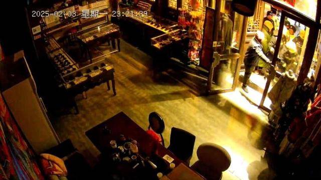 皇冠信用网怎么代理_纪检部门介入大同“破门亮灯”事件最新进展皇冠信用网怎么代理,律师称撬锁者或被撤职