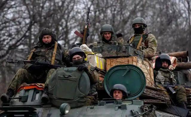 皇冠信用网登1_乌军高调亮出“必杀技”!不料被俄军一张铁丝网皇冠信用网登1,撩的没脾气