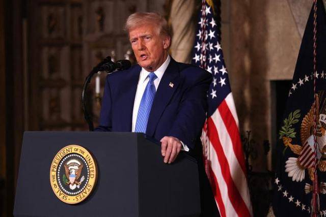 皇冠足球app_泽连斯基称一半美援乌资金不知去向皇冠足球app,特朗普回应:给了3500亿美元,钱去哪儿了?