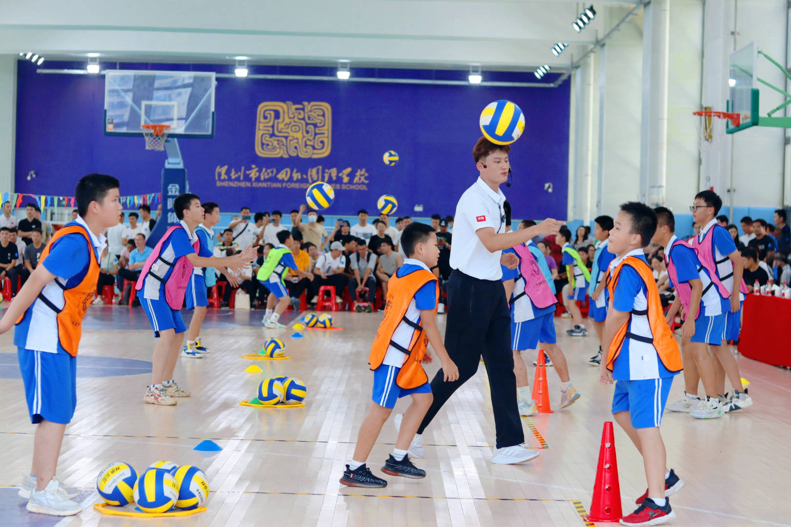 皇冠APP下载_新闻分析:深圳如何让上万中小学生摘掉“小眼镜”