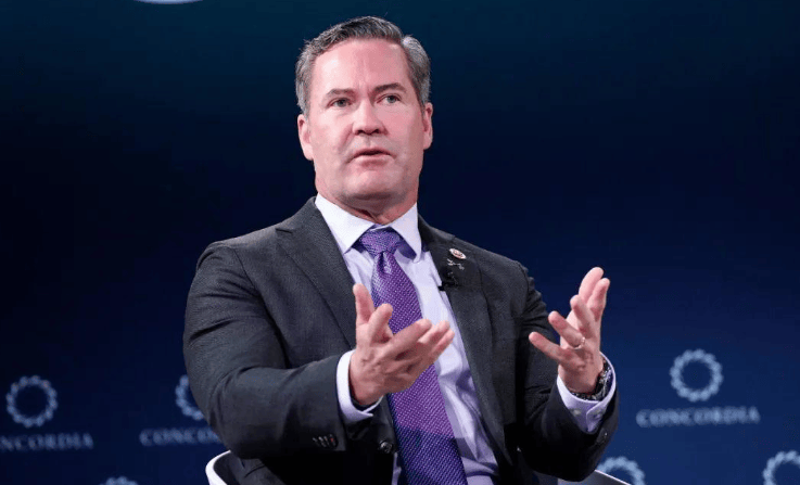 皇冠代理登录地址_泽连斯基要跑路了？白宫突然放出风声皇冠代理登录地址！这回连特朗普也没招