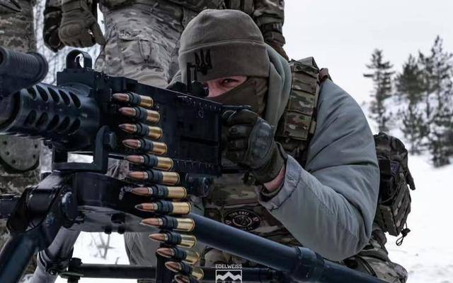 介绍个皇冠信用網网址_炸、炸、炸！俄禁卫军杀出莫斯科介绍个皇冠信用網网址，乌克兰战败，进入倒计时？