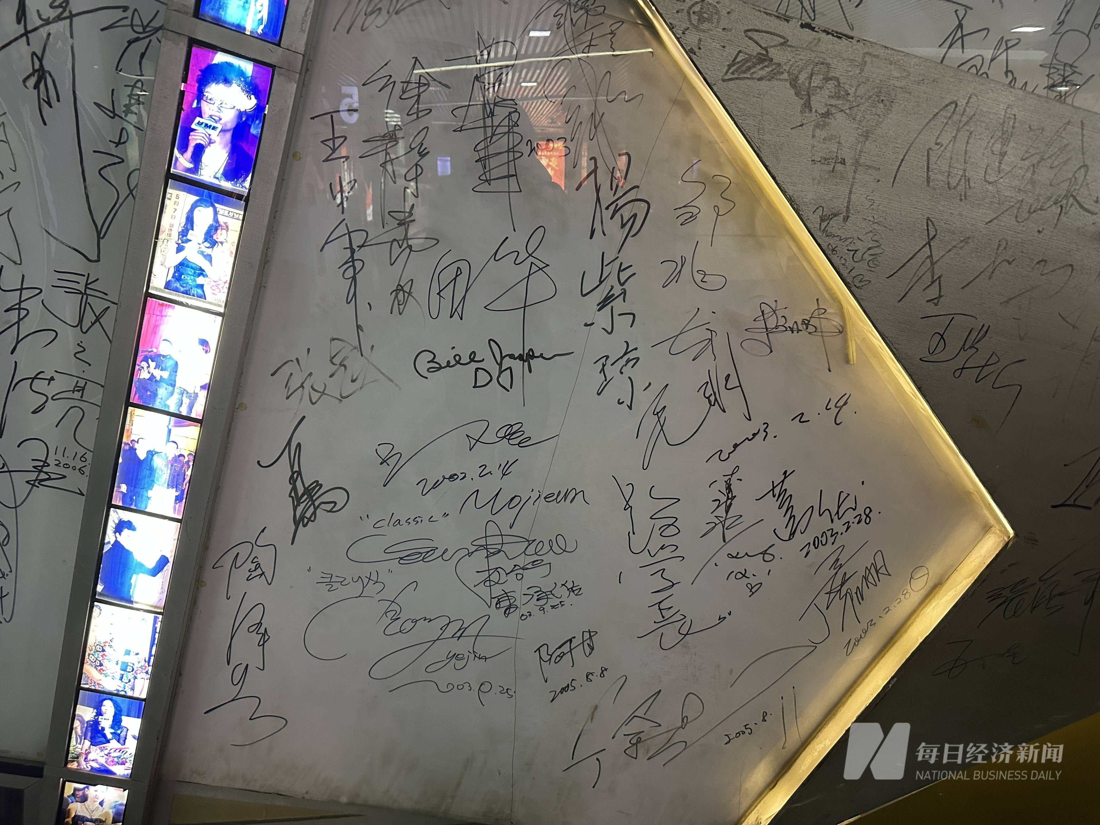 皇冠信用网登2代理_开业22年老影院闭店皇冠信用网登2代理，《哪吒2》超百亿元票房难掩“8万块银幕”的现实困境