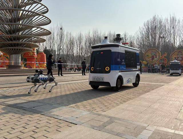 正网皇冠信用網_机器狗在北京上路巡逻正网皇冠信用網，大幅压缩防控盲区，效率提升3倍！