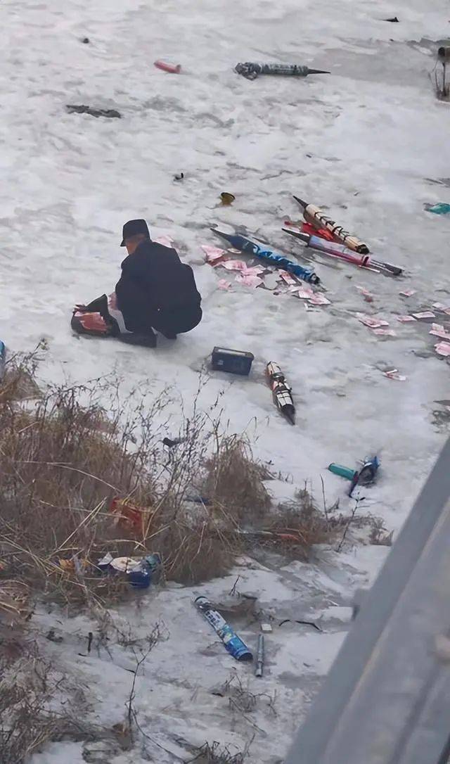 皇冠登3管理出租_大桥下发现大量百元大钞皇冠登3管理出租，知情人：是真钞，最少有10万