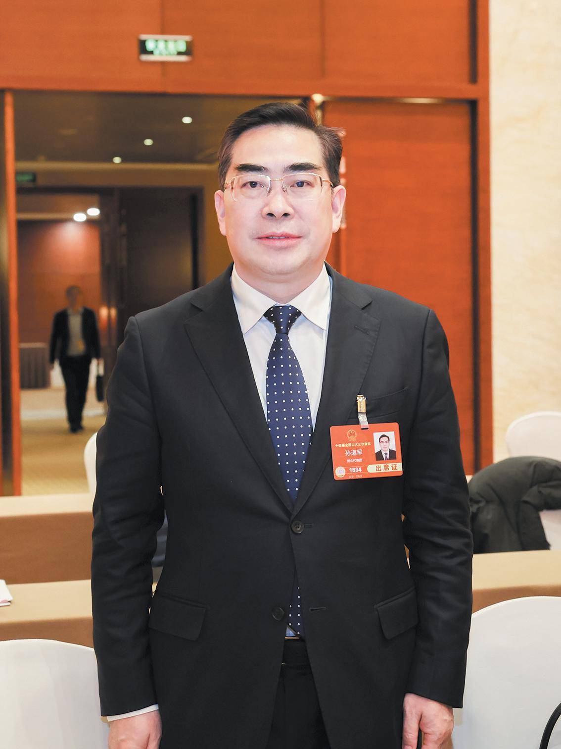 皇冠足球平台_全国人大代表、湖北省仙桃市委书记孙道军：仙桃GDP加速冲刺2000亿元