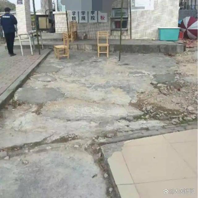 皇冠信用網出租足球
_19岁女生宿舍猝死皇冠信用網出租足球
,舍友以为睡懒觉