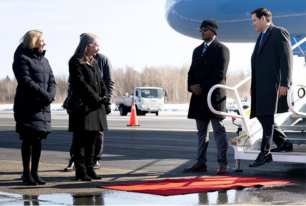 皇冠信用网账号注册
_外媒:表达不满皇冠信用网账号注册
?加拿大铺“迷你红毯”迎接鲁比奥