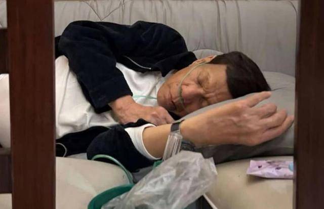 皇冠信用网如何注册_突遭大难后皇冠信用网如何注册，杜特尔特有点吃不消，戴上氧气罩，面临生命危险？