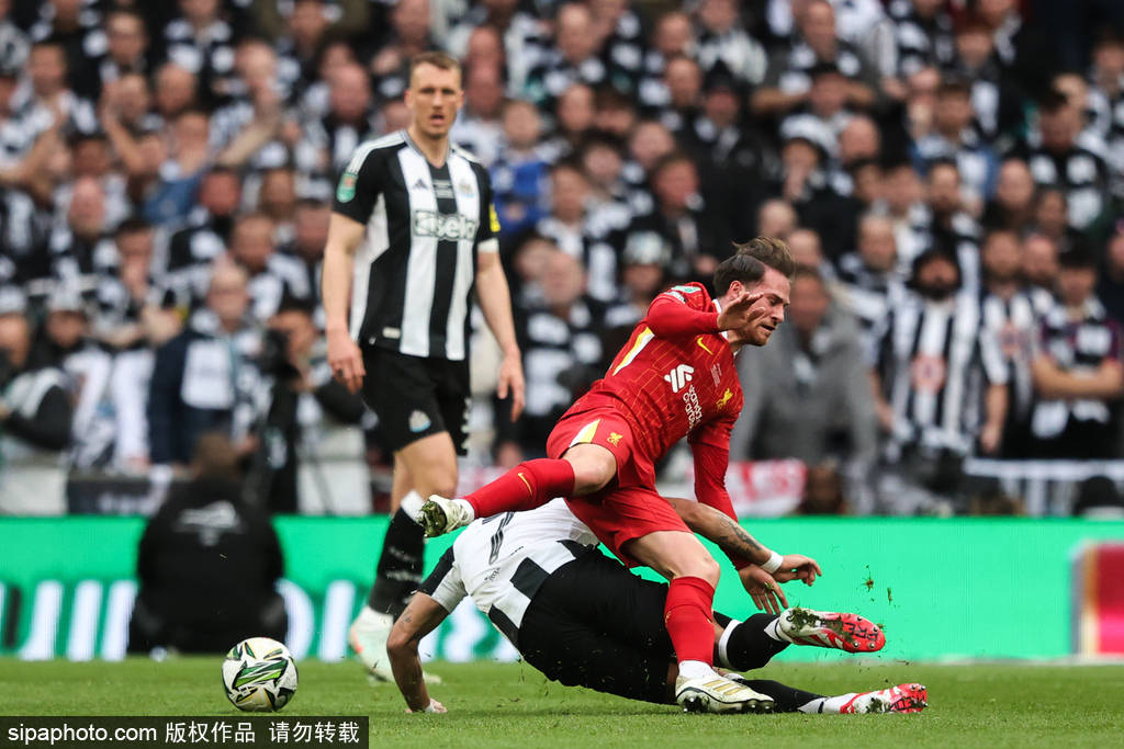 皇冠信用网开户_联赛杯-小基耶萨破门 利物浦1-2目送纽卡斯尔70年首冠