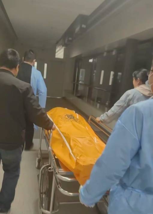 皇冠信用网登3代理
_郭嘉璇哥哥:昨天给北京足协发律师函皇冠信用网登3代理
,今天医院就通知病危了?