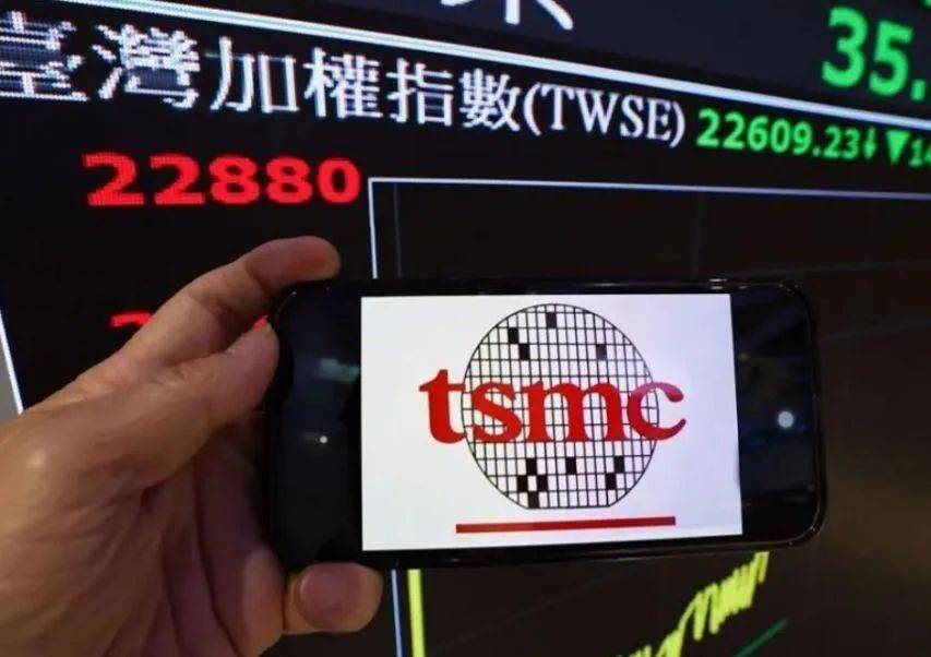 皇冠信用網登2登3
_24小时内皇冠信用網登2登3
,两岸兵力异动,解放军不再好言相劝!国民党已站好队