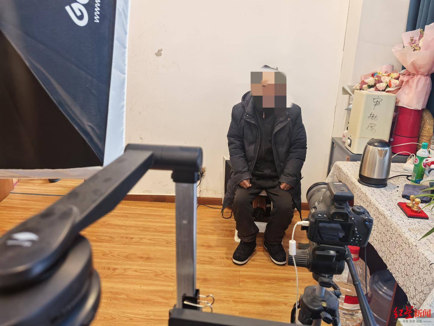 介绍个信用网址多少
_57岁男子30年前与家人争吵后离家出走四处漂泊介绍个信用网址多少
,警方帮办身份证助其回家