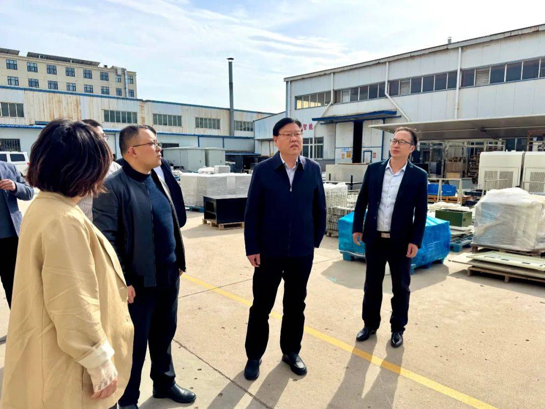 皇冠信用網登3代理_区委书记李海潮带队赴郑州开展招商引资活动