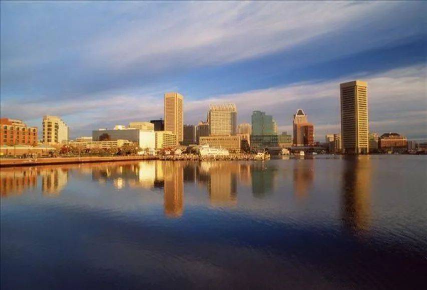 皇冠体育App下载
_夸美国空气香甜的杨舒平皇冠体育App下载
,已被美国驱逐出境,回国后下场怎么样了?