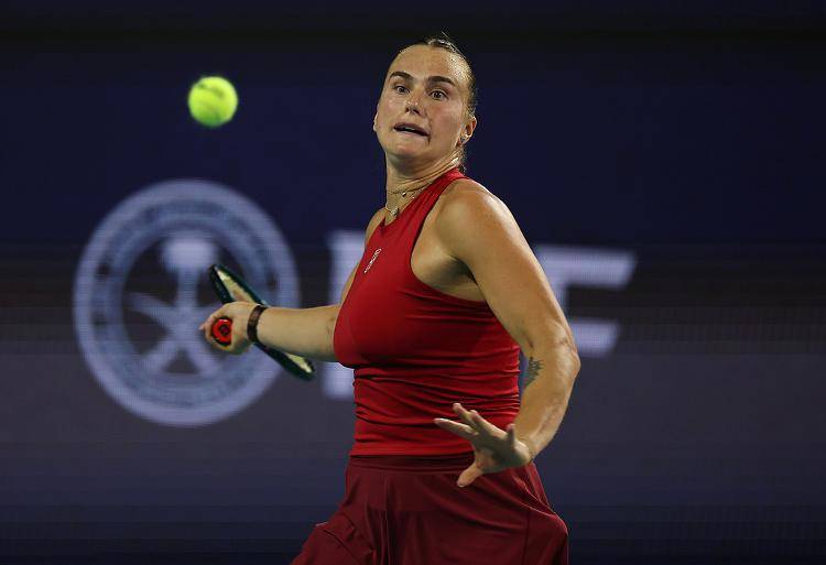 皇冠信用網结算日是哪天_郑钦文不敌萨巴伦卡 无缘晋级