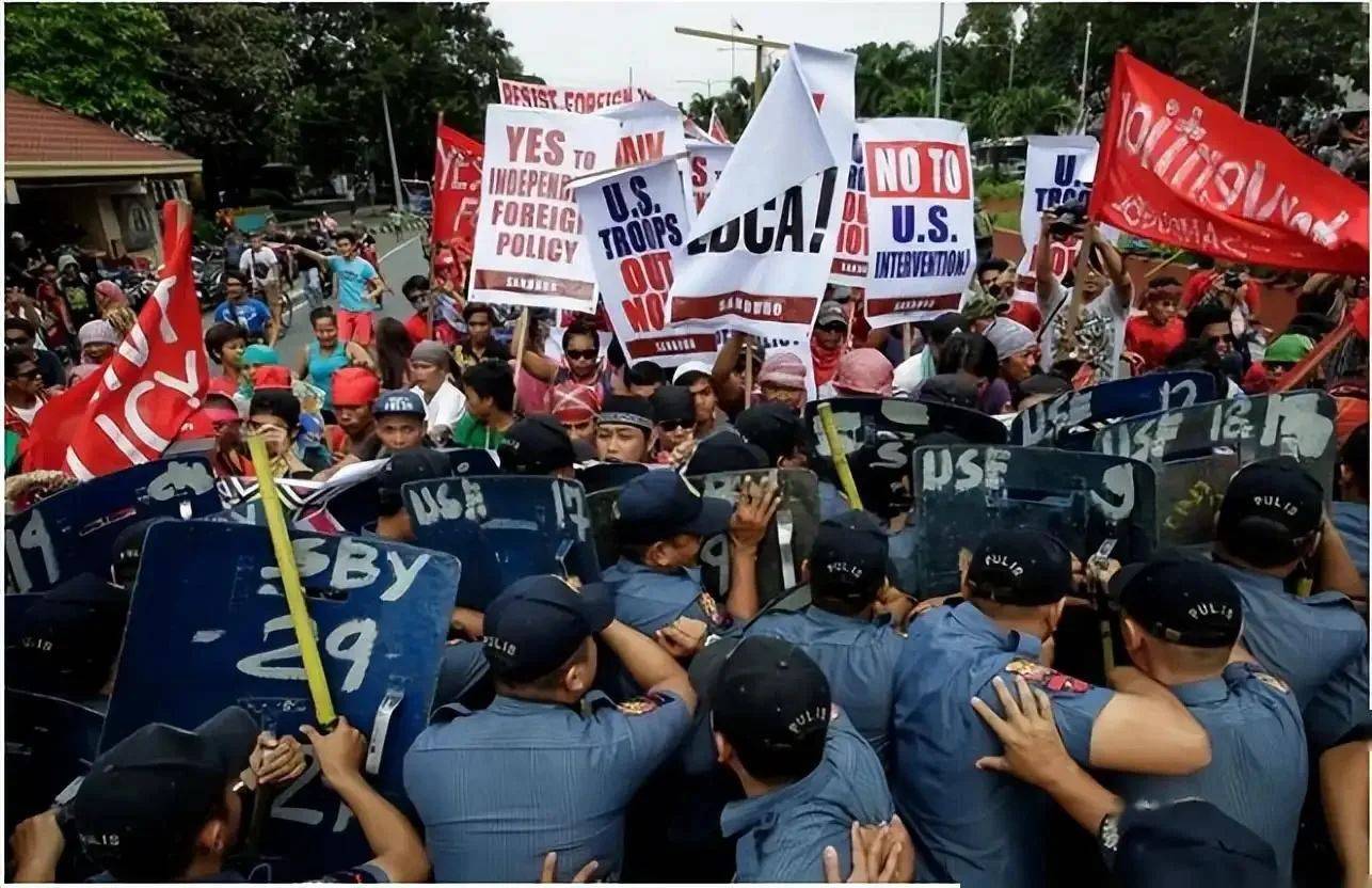 皇冠信用網会员注册网址
_菲律宾7位司令倒戈皇冠信用網会员注册网址
!杜特尔特这下有救了?马科斯突遭晴天霹雳!