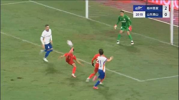 体育皇冠信用網
_半场-杨超声精彩倒钩罗德里格传射 梅州客家暂3-1山东泰山