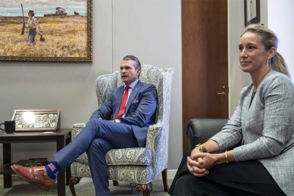 怎么申请皇冠信用網代理_美媒曝光：美防长赫格塞思两次携妻出席与外军高层的“敏感会谈”