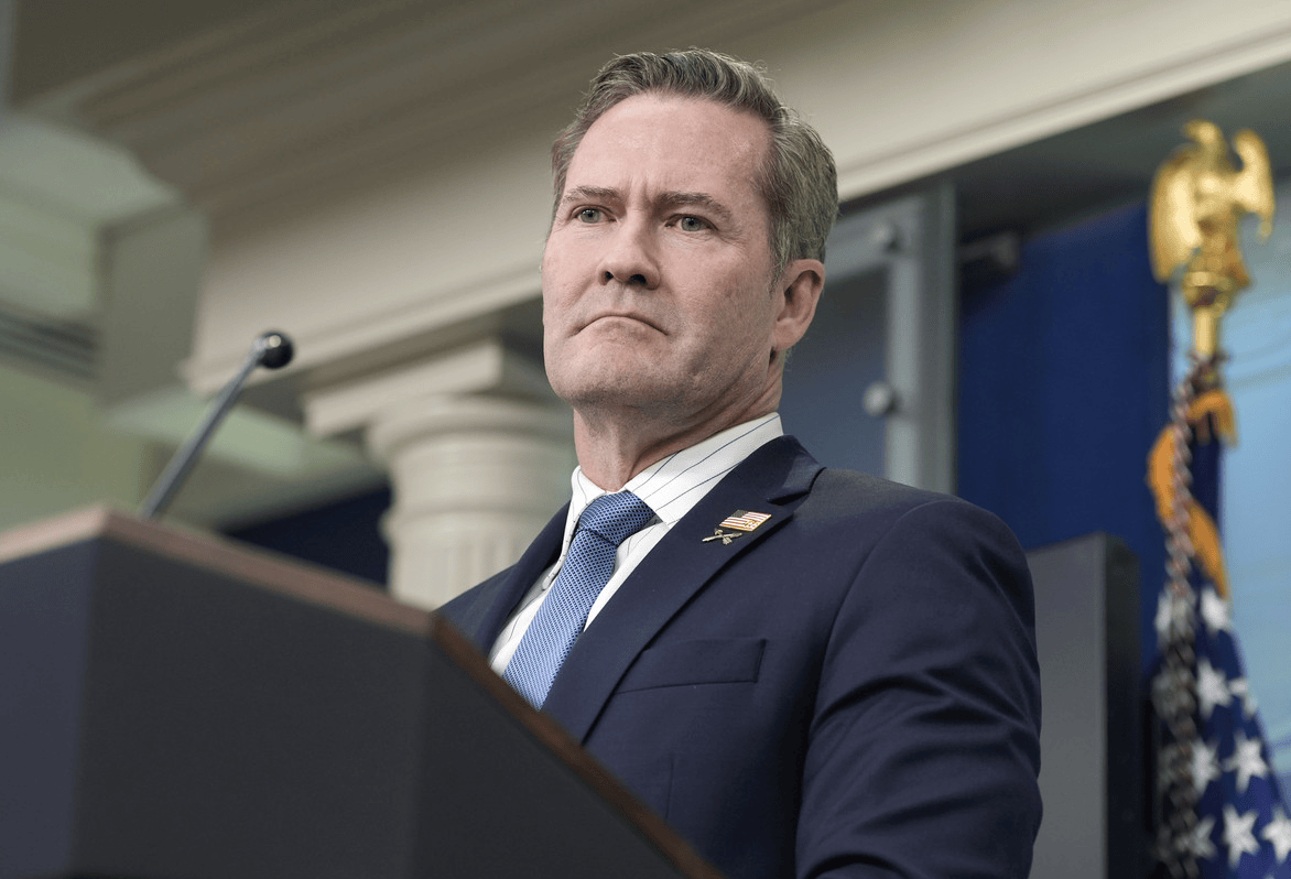 皇冠信用平台出租出售_美副总统被曝私下要求特朗普解雇“同群好友”华尔兹 特朗普说“不”