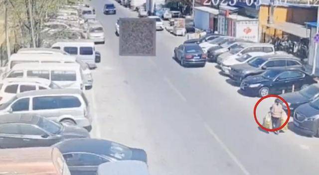 如何申请到皇冠信用_北京朝阳一路口起火如何申请到皇冠信用，7辆车烧毁2辆烧损！一女子被刑拘