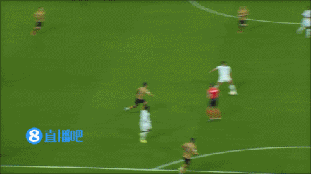 皇冠信用哪里申请_90分钟战报-皇马3-4皇社总分4-4 维尼修斯两助攻+失单刀