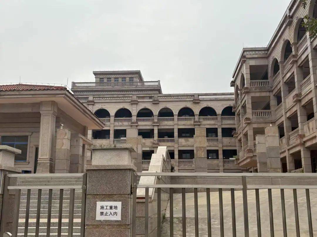 皇冠信用網占成代理
_疯传“广东一学校闲置多年皇冠信用網占成代理
,即将开学”,最新消息!