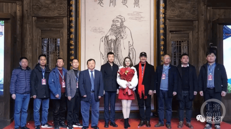 皇冠信用平台出租出售_福建长汀“网红洋媳妇”杨奇娜因低血糖突发去世皇冠信用平台出租出售，当地文旅局：消息属实