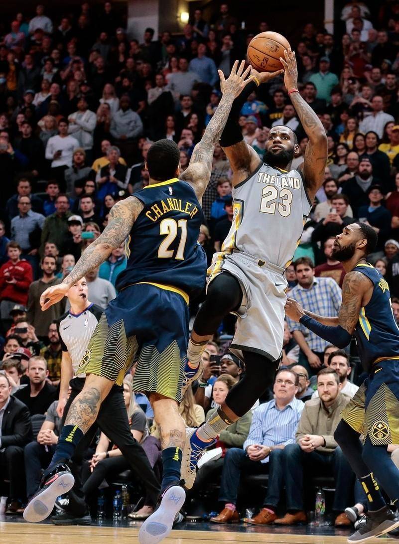 皇冠登1登2登3代理_詹姆斯成就履历斐然！瑕不掩瑜皇冠登1登2登3代理，历史地位仍需时间验证