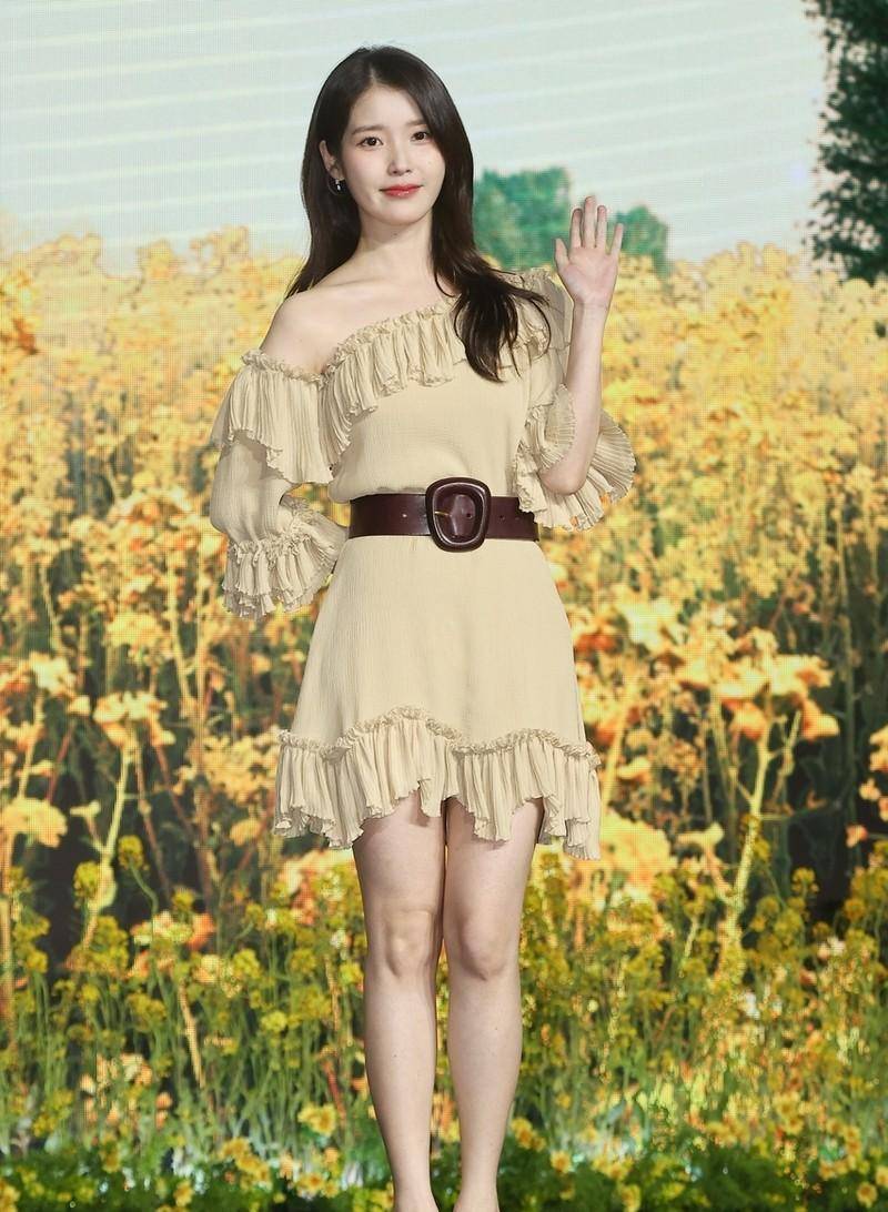 皇冠登1登2登3代理_詹姆斯成就履历斐然！瑕不掩瑜皇冠登1登2登3代理，历史地位仍需时间验证