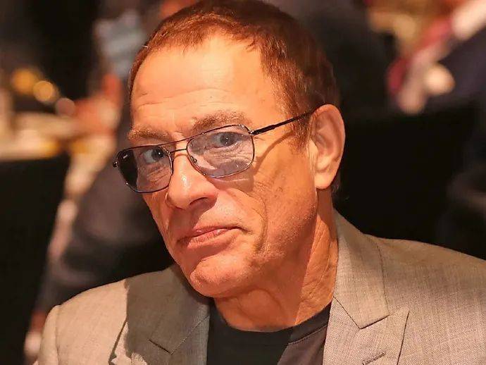 皇冠信用網怎么申请
_卷入人口贩卖案皇冠信用網怎么申请
,疑收受5位女模特为“礼物”,64岁好莱坞巨星尚格·云顿身陷性丑闻!