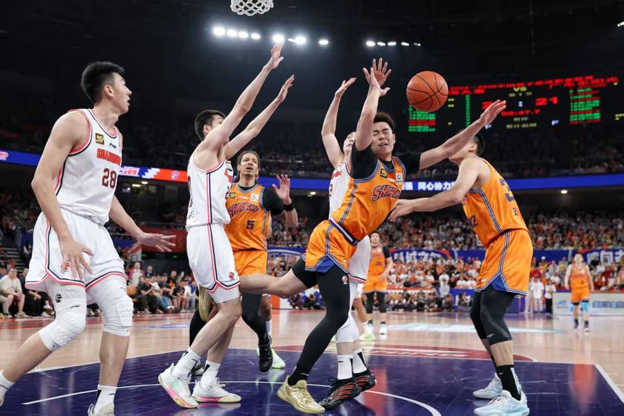 皇冠信用網网址_加时险胜！上海大鲨鱼击败广东皇冠信用網网址，季后赛晋级概率扳平！