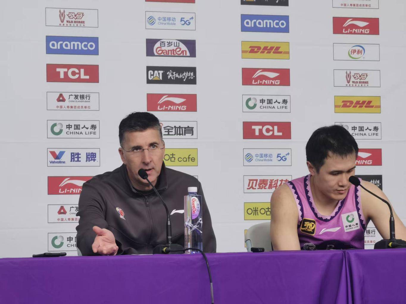 英格兰冠军联赛_北控代理主帅：“京城德比”是北京篮球的荣耀