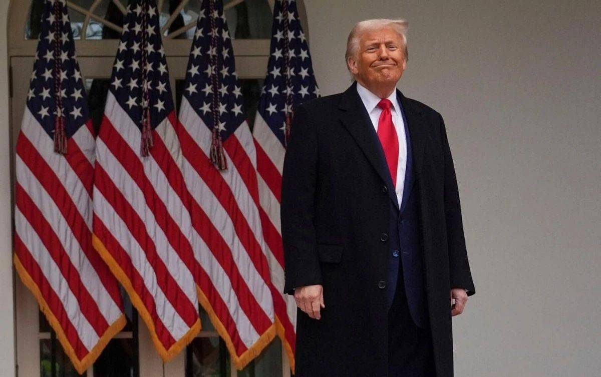 反恐精英
_哄堂大笑!对等关税生效反恐精英
,第一个倒下的国家竟是美国自己?